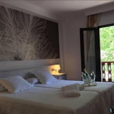פרואזה Hotel Pisuerga מראה חיצוני תמונה